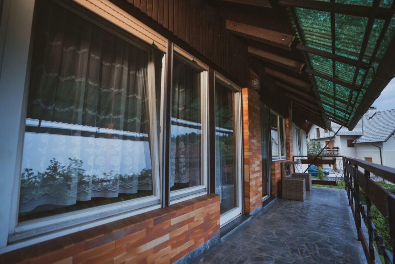 Apartmaji Retro Spodnje Gorje Екстер'єр фото
